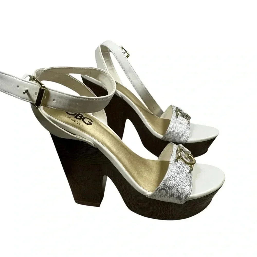 GBG Los Angeles Selah Ankle Strap Block Heel Sandals size 8.5 white color